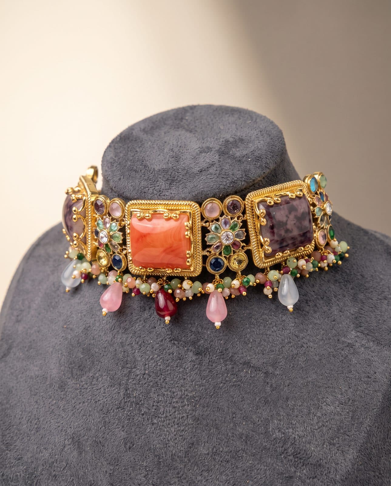 Gulabi Patti Choker Set — flatlay view
